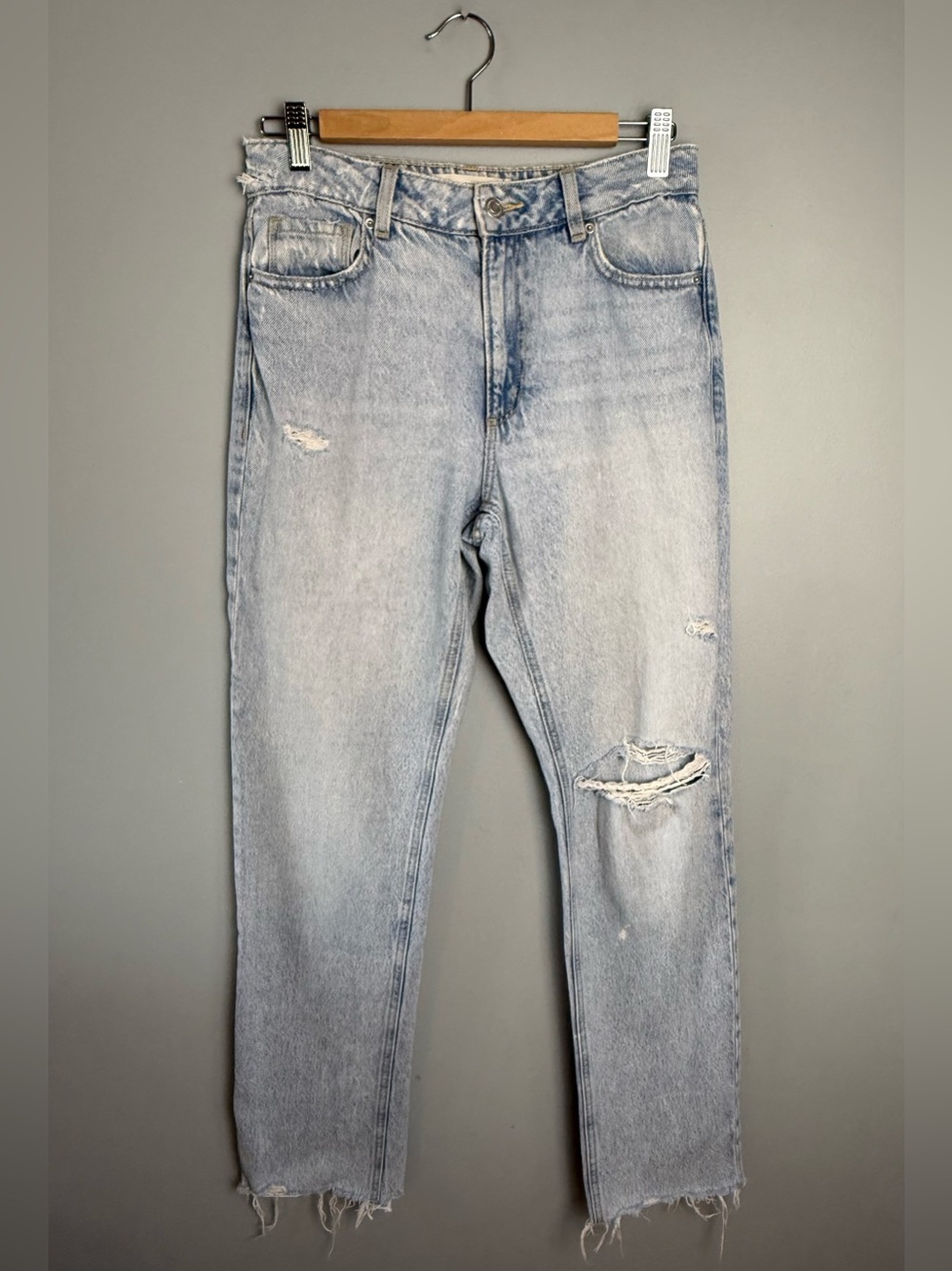 Dynamite Light Blue Distressed Straight Chiara Jeans